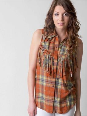 Buckle BKE Gimmicks Fringe Shirt Sz XL Plaid Western Fringe w/ Cut-Out Cowgirl
